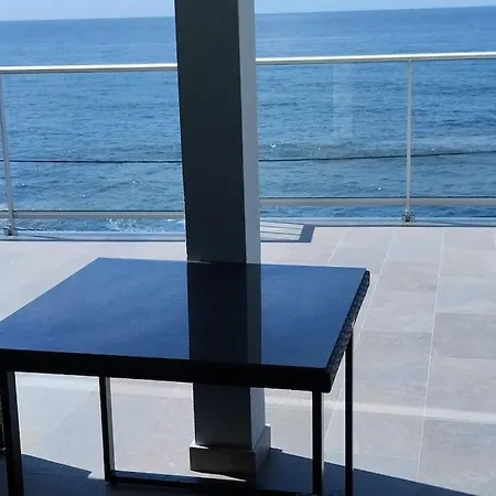 Apt. 'a Bicuda' By The Cliff Coast *